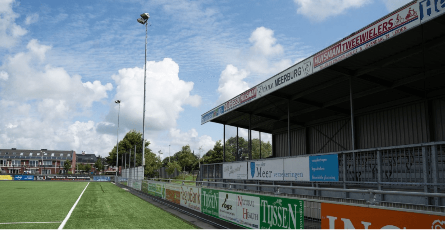 Meerburg krijgt tik op de billen van kampioen